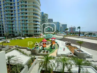 A Life in Harmony with the Waterfront | Brand New