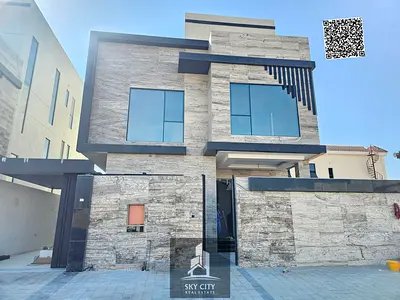 فيلا فاخرة بتصميم عصري وتشطيبات راقية، تضم حديقة ومسبحًا خاصًا وتكييفًا مركزيًا. السعر شامل التكييفات