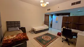BED SPACE IN JVC FOR MALES - OFFER