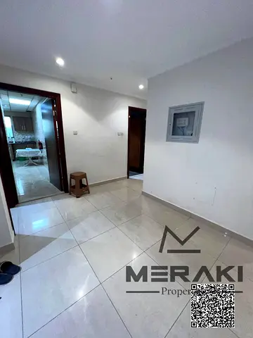 فرصة مميزة شقة للبيع كاش اقل من سعرها الاساسى ب 360,000 درهم باطلالة مفتوحة بالكامل