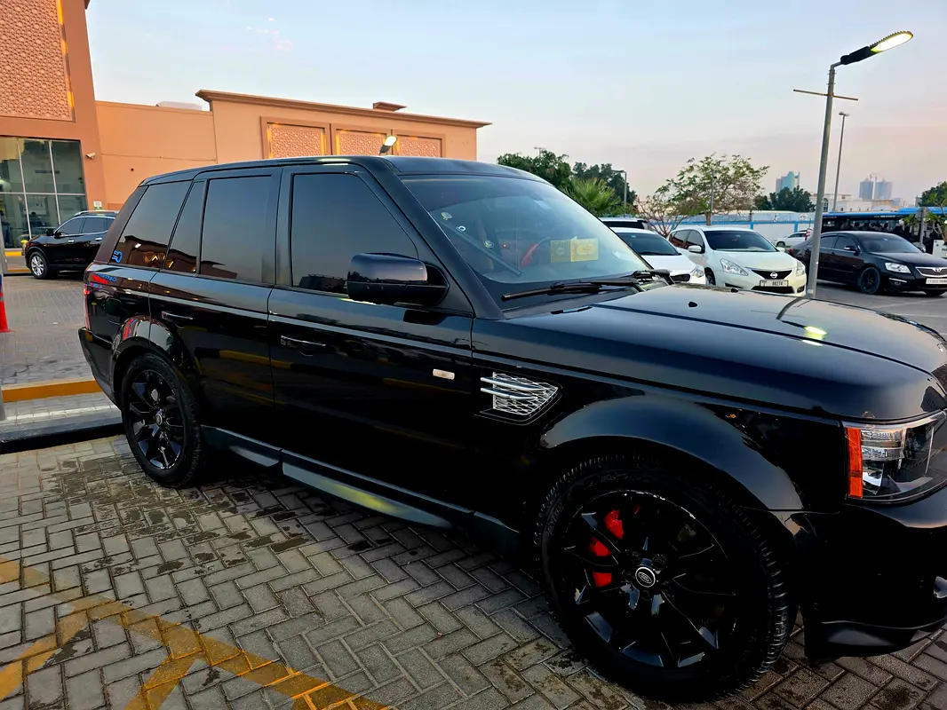 Land Rover Range Rover Sport 2012 — photo 1 of 16