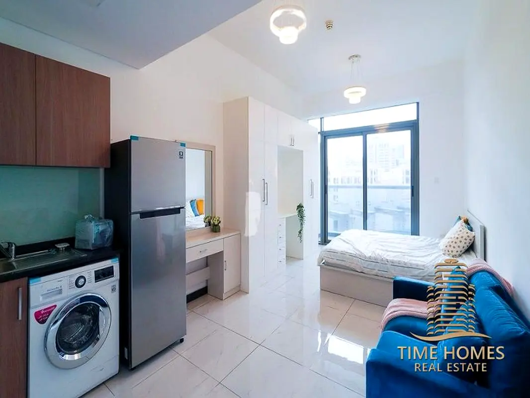 Vacant Mid-May | Unfurnished | Community View
