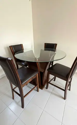 United Furnitures Dining Table