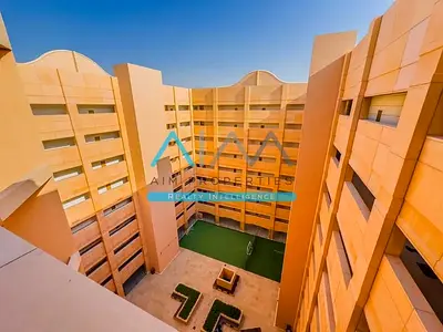 CASTLE STYLE BUILDING FREE HOLD 2BR APART WITH PARKING DSO NEAR SOUQ EXTRA