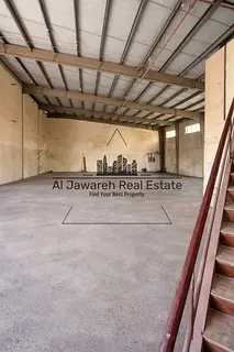 Code 3158 annual warehouse for rent in Umm Al Quwain featuring a large space and a practical design