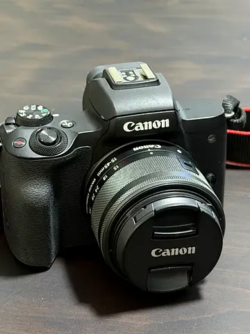 Canon EOS M50 Mark II + 2 Lenses (15–45mm + 55–200mm) – Excellent Condition