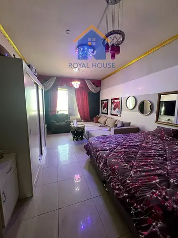 Studio in Al Majaz 2, excellent size