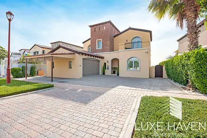 Exclusive | Golf & Lake View | Prime Location