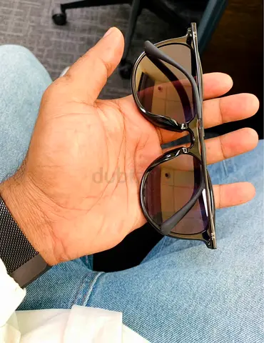 Ray ban polarized glass used I bought 850dh I want sale this anyone interested to buy price 199