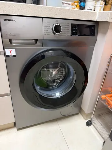 Toshiba front-load washing machine - good condition