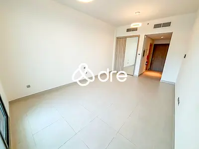 Vacant | Great Location | Modern Unit