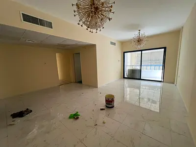 شقة واسعة للإيجار في المجاز، غرفتين نوم، شرفة وخزائن ملابس حائط