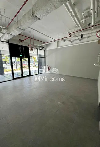 GREAT DEAL | VACANT NOW | FITTED