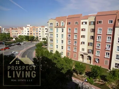Available from mid-May | Close to Metro/Bus | Cozy and Neat Studio | Fully Furnished |