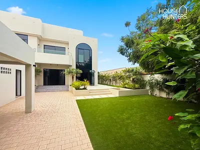 Burj Khalifa Views | Prime Jumeirah 1 | Landscaped