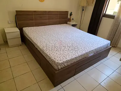 Wooden King-Size Bed with Storage Drawers – Good Condition