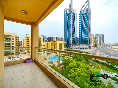 Community view | Corner unit | Well Maintained