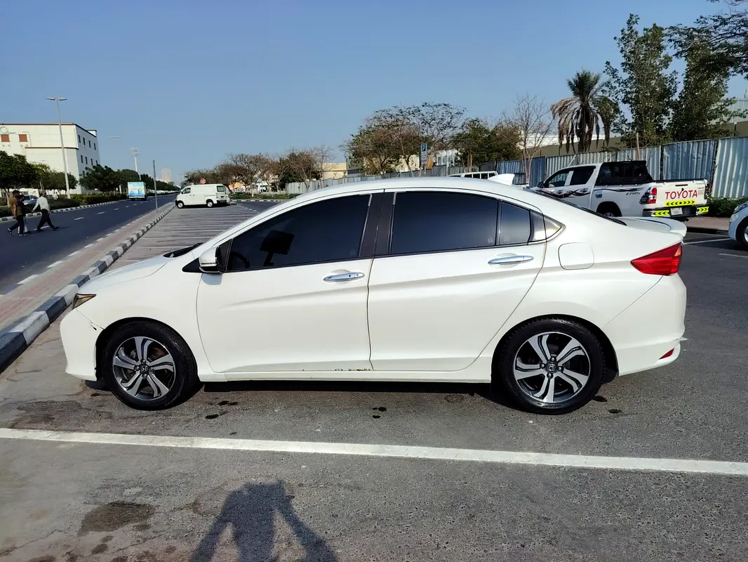 Honda City 2019 — photo 1 of 10