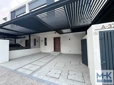 Nice 2bed+maid Townhouse in Danah Bay , Marjan Island