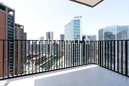 Charming 1 Bed | Canal View | Prime Location