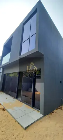 بسعر لقطة | تاون هاوس 3 غرف نوم + غرفة خادمة | زاوية | خصوصية تامة | تملك حر لجميع الجنسيات