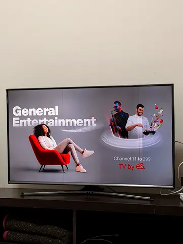 43 inch LED Samsung Smart TV  - good condition