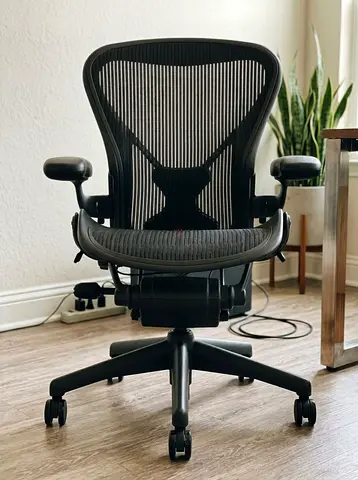 Herman Miller Aeron-style Ergonomic Office Chair - Excellent Condition