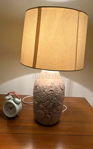 2 table lamps for only AED 50!