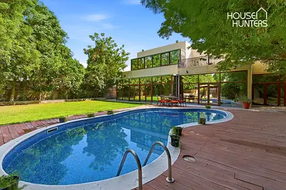 Available Now | Huge Plot | Large 5 Bed | 6500 BUA