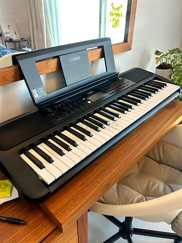 Yamaha Digital Piano - Home (PSRE373)