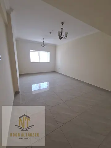 Apartment for Annual Rent – ​​Al Majaz 2 A great opportunity to live in Al Majaz 2, in a vibrant location close to all services and amenities. Apart