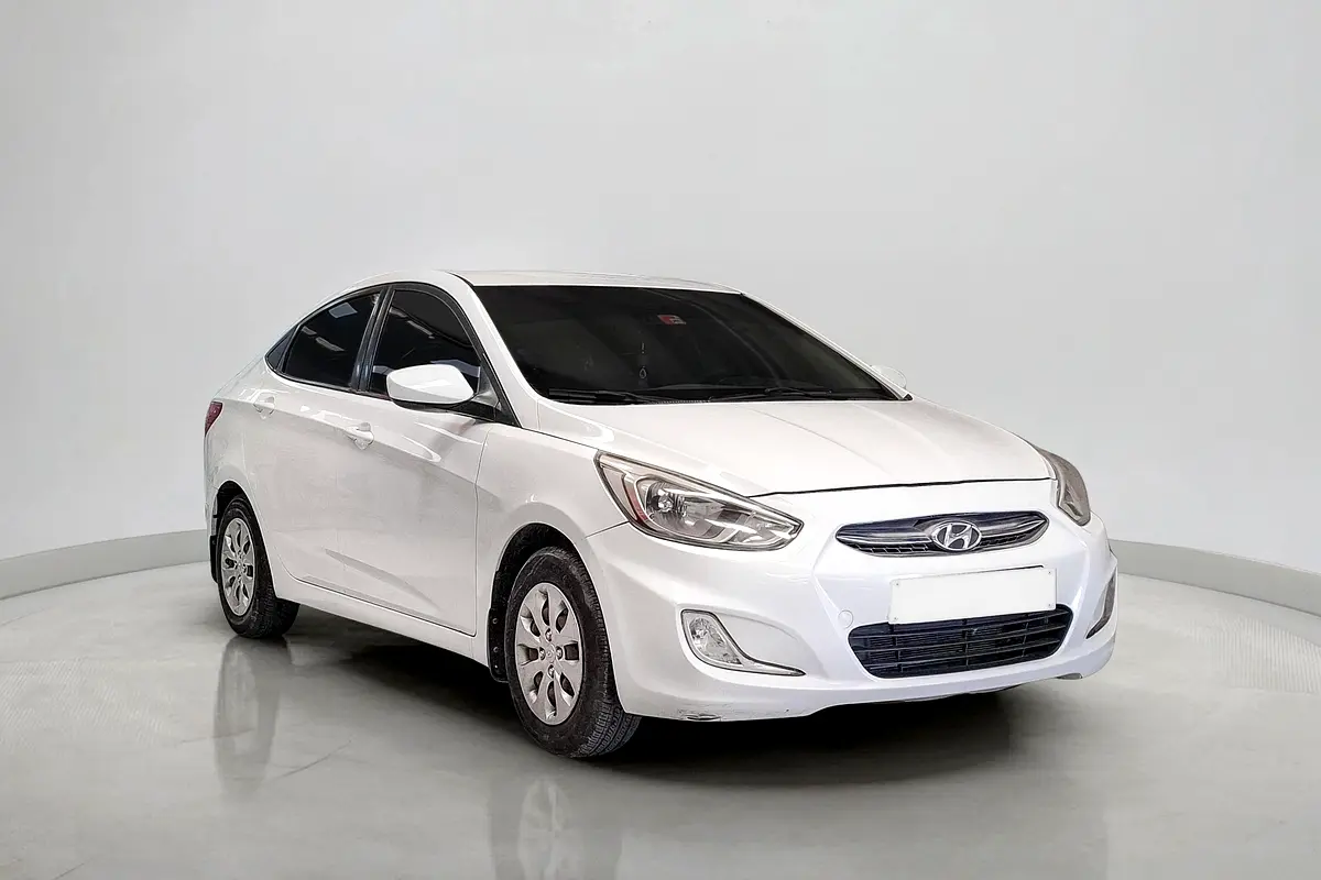 Hyundai Accent 2017 — photo 1 of 13