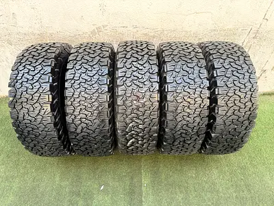 5x Bfgoodrich KO2 285/70/17