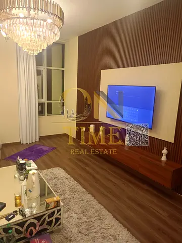 فرصة مميزة للسكن في شقة مفروشة بإطلالة مباشرة على الخور داخل أبراج الأورينت، بموقع حيوي قريب من جميع الخدمات مع توفر جميع وسائل الراحة داخل المبنى