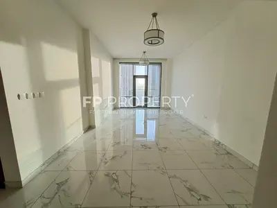 Luxurious 2 Br Apartment | Sea View | High Floor