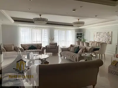 للبيع | شقة ٤ غرف نوم | على الكورنيش، المجاز    شقة للبيع | ٤ غرف نوم بتشطيبات فاخرة وعصرية + غرفة خادمة | إطلالة بانورامية مباشرة على الكورنيش | صالة