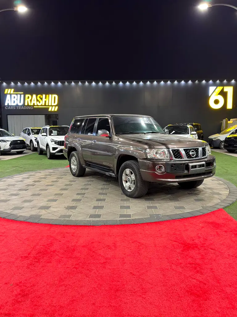 Nissan Patrol Safari 2005 — photo 1 of 14