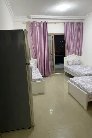 Shared room - Deira - ladies only!