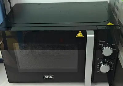 🔥 Microwave Oven for Sale – AED 100 🔥