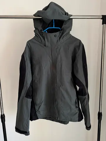 Columbia Women Grey  Black Waterproof Jacket Size M
