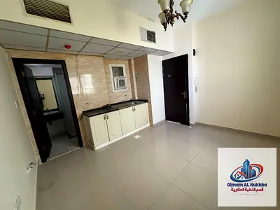 Studio apartment for annual rent - Al Qulay'ah area - Spacious and well-organized studio - Excellent location - Close to the Corniche - Large kitchen