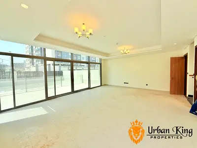 BRAND NEW - Specious |All Amenities| - PRIVATE POOL