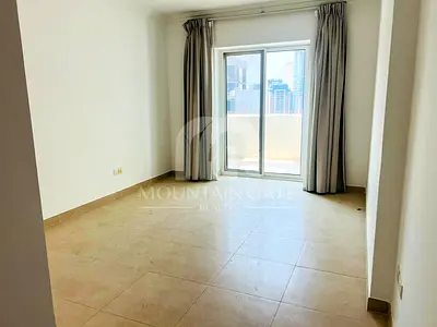 Vacant Spacious Layout High Floor Prime Location