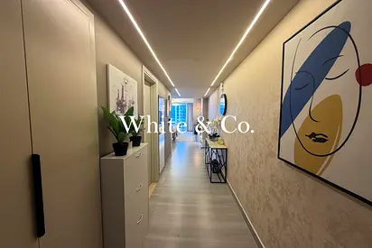Upgraded| Fully Furnished| Close to Metro
