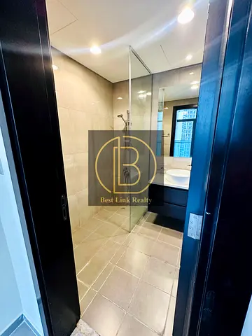 UNFURNISHED-middle floor- Canal Water view- Ready to move-near to metro