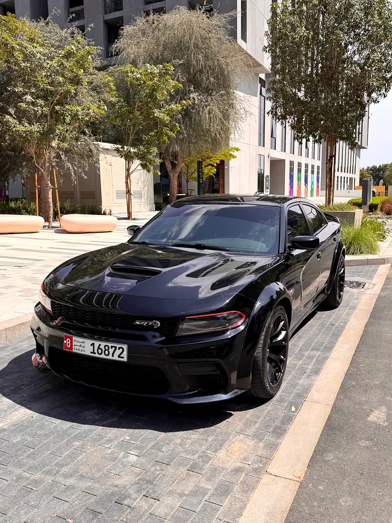Dodge Charger 2021 — photo 1 of 20