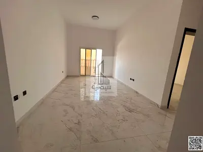 للإيجار شقة مميزة أول ساكن  بتشطيب جديد كليًا وتصميم عصري يوفر الراحة والعملية ، مناسبة للأفراد أو الأزواج الباحثين عن سكن هادئ بمساحة واسعة.