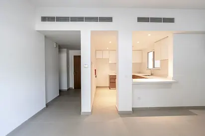 NEWLY RENOVATED | Modern Finishes | Perfect for Family Living
