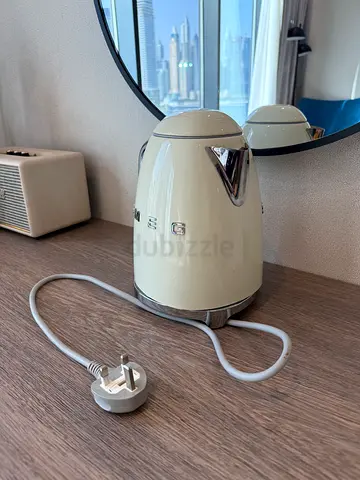 SMEG Cream Kettle