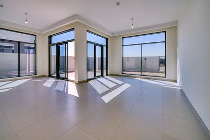 4 Bed Villa | Single Row | Garden | Roof Access